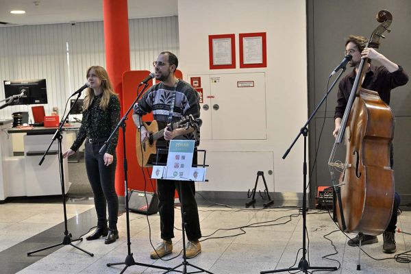 defa-ausstellung-saalesparkasse-4231F02BC4-D400-3E2C-E8D2-7DC4FEBCEC92.jpg